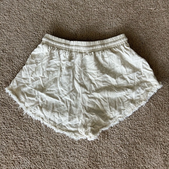 Linen Flowy Shorts - Picture 3 of 6
